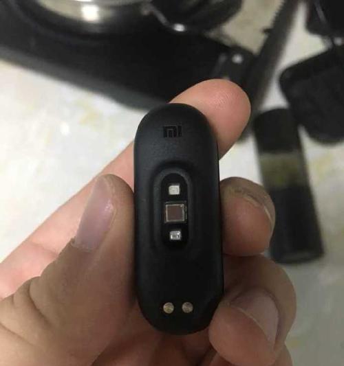 华为手环4开机指南（一步步教你如何正确开启华为手环4）