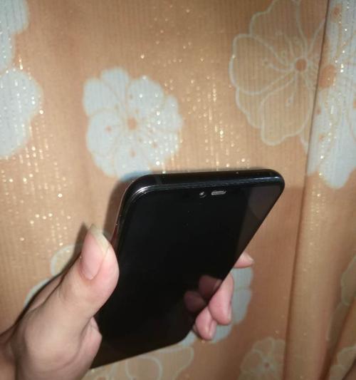 解决小米手机黑屏故障的3个技巧（小米手机黑屏故障解决方法大揭秘）