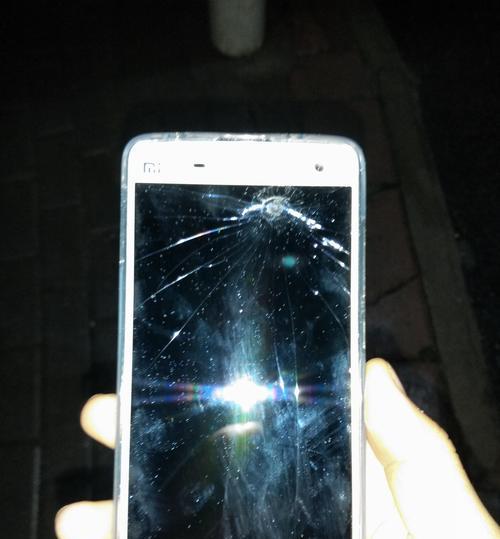 四种简单实用的方法轻松换手机屏幕（让你轻松解决手机屏幕问题的四种方法）