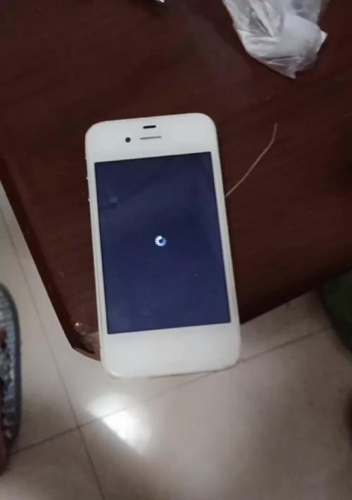 手机黑屏无法开机的解决方法（彻底解决手机黑屏问题，让你的手机重获新生）