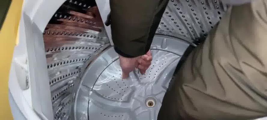 洗衣机不通电的故障排除方法（一步步检测）