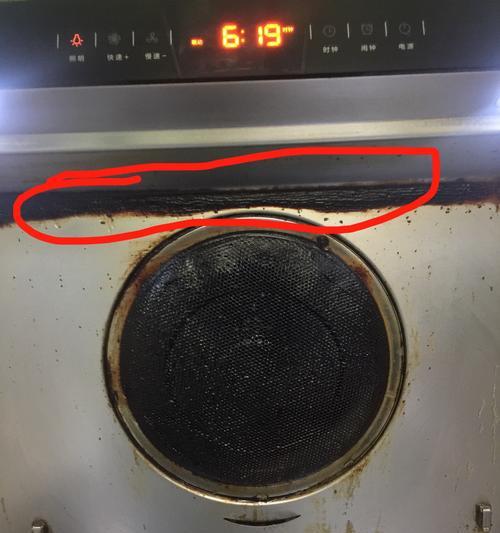如何彻底清洗油烟机滤网（学会正确的方法）