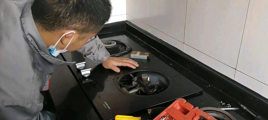 以油烟机灶联动方法解决厨房油烟问题（创新技术改善空气质量）
