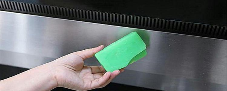 用完香皂水如何清洗油烟机（告别油腻）