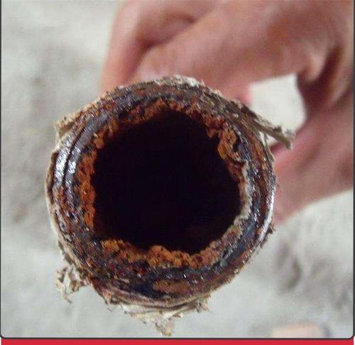 如何清洁以太阳能热水器中的水垢（简单易行的清洗方法）