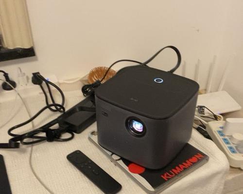 微型投影仪测试方法及应用研究（探索有效的微型投影仪测试方法）