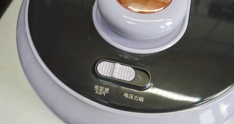 电饭煲线圈发黑的原因及解决方法（揭开电饭煲线圈发黑的谜团）