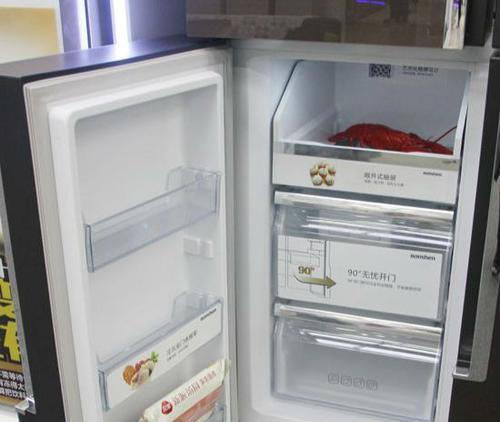 冰箱无法移动的解决方法（解决冰箱无法移动的实用技巧）