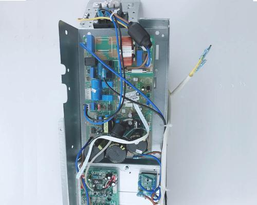 如何解决惠尔浦燃气热水器显示故障E3的问题（更换零部件）