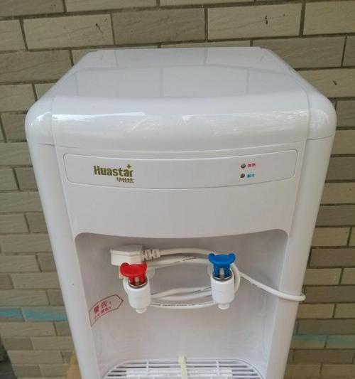 大型饮水机故障（保持饮水机正常运转的关键措施及常见故障解决方案）