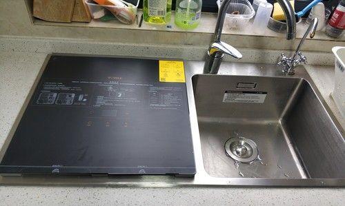 洗碗机漏水的处理方法（快速解决洗碗机漏水问题）