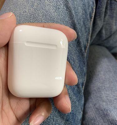 AirPods蓝牙耳机的使用技巧（掌握AirPods）