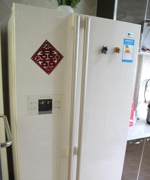 解决LG开门冰箱故障的关键要点（维修师傅教你如何应对常见问题）