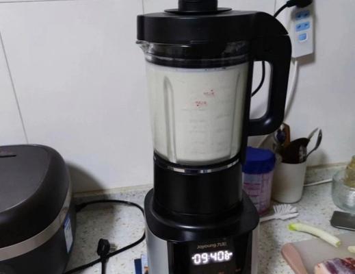 探讨豆浆机为何不能完全打碎豆子的原因（解析豆浆机打碎豆子的关键因素及解决方法）