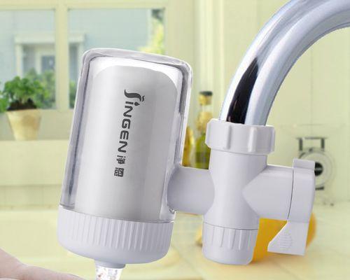 净水器清洗家用方法（简单实用的净水器清洗技巧）