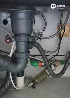 解决饮水机接口漏水的方法（有效处理饮水机接口漏水问题）
