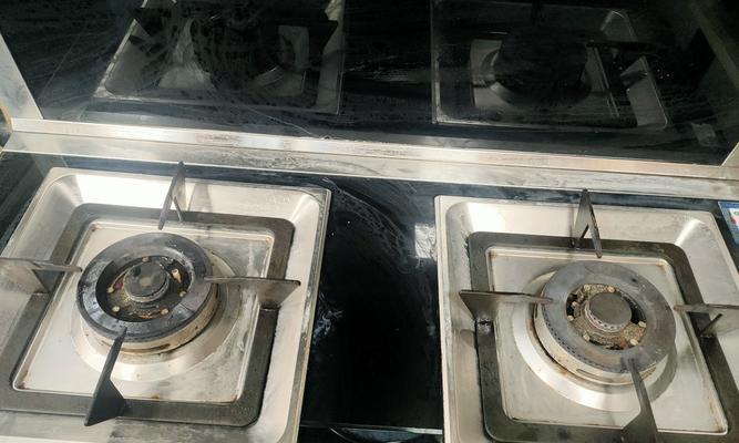 白燃气灶怎么清洗？燃气灶清洗方法是什么？