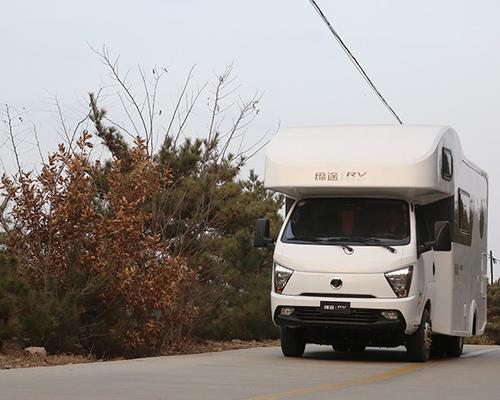 五征房车缔途RV空间虽小但功能全吗？8万元售价是否真的亲民？