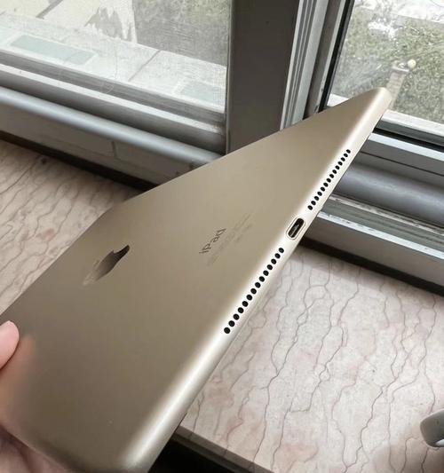 苹果air2是哪一年发布的？这款平板电脑的性能如何？