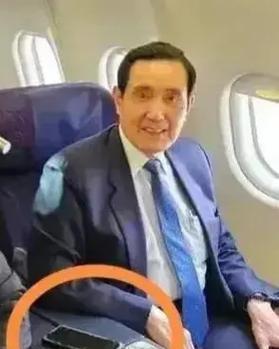 为什么飞机上不能使用手机？揭秘飞行安全规则背后的原因？