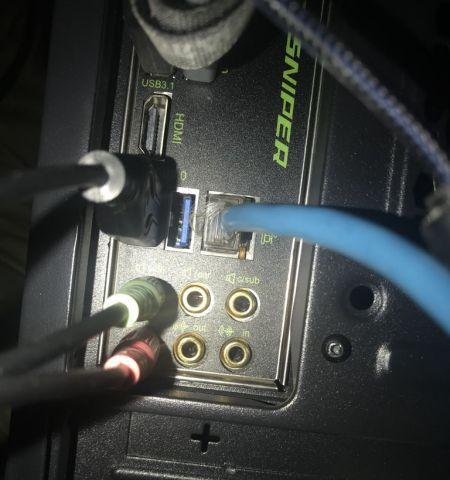 电脑后置喇叭无声的原因是什么？