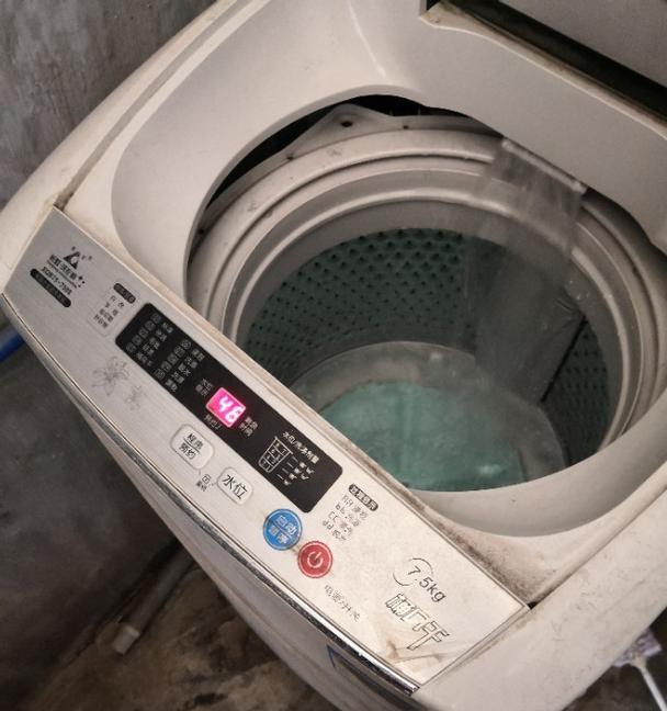 投影仪暗器飞出怎么回事？故障原因是什么？