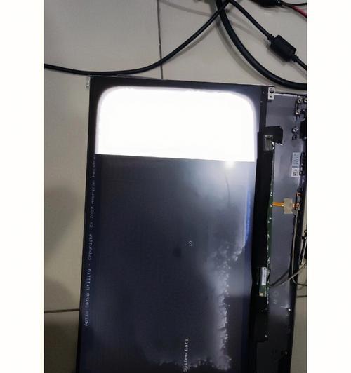 电脑进水导致图标无法点击应如何处理？