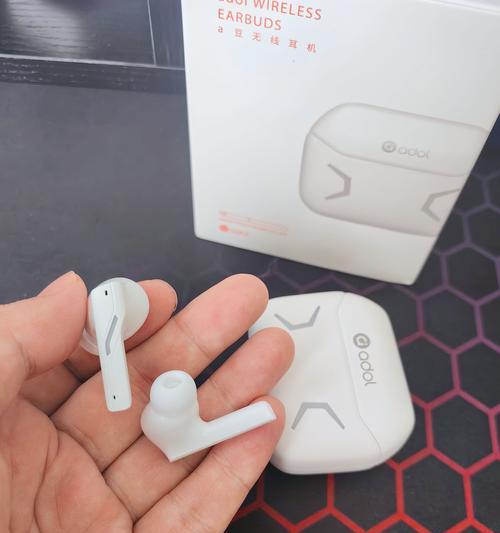 电脑耳机声音小怎么调整？耳机声音不清晰怎么解决？