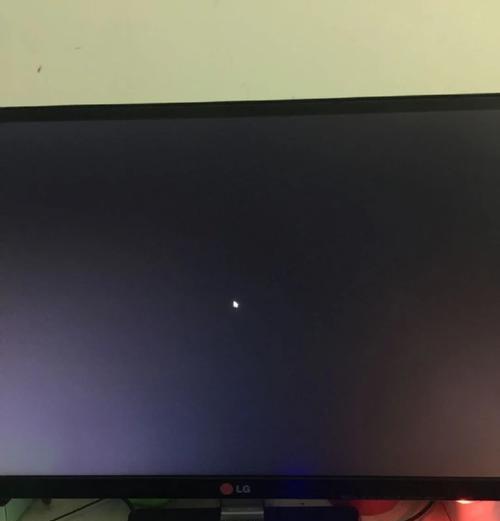 电脑主机触碰后黑屏是什么原因？
