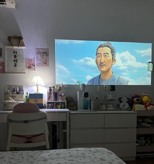 沙发旁边如何摆放投影仪？最佳观看角度是什么？