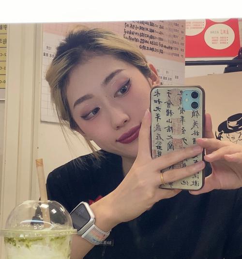 手机镜子购买渠道有哪些？如何选购一款拍照用的手机镜子？