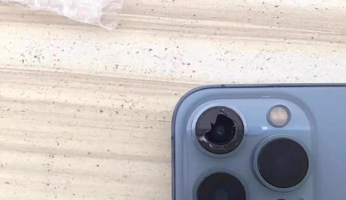 手机摄像头刮痕修复方法？