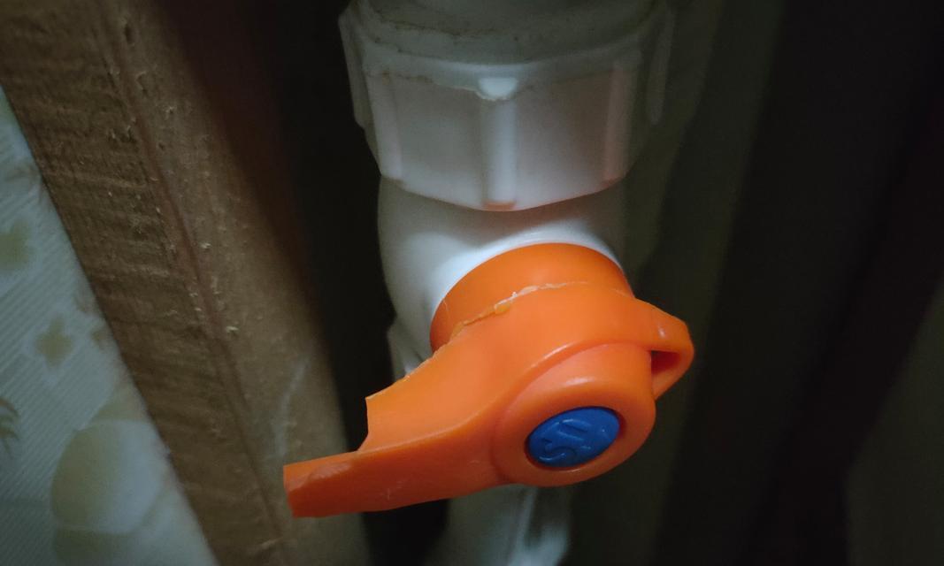 热水器阀损坏后更换步骤是什么？