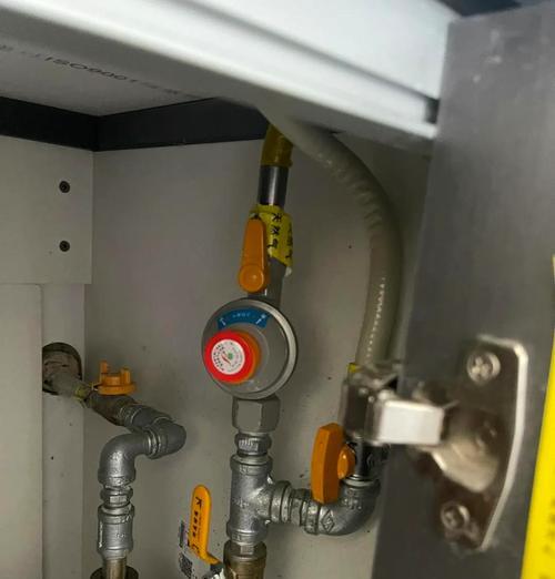 拆燃气热水器后不出热水的可能原因是什么？