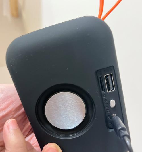 小音箱便携插卡使用方法是什么？如何操作？
