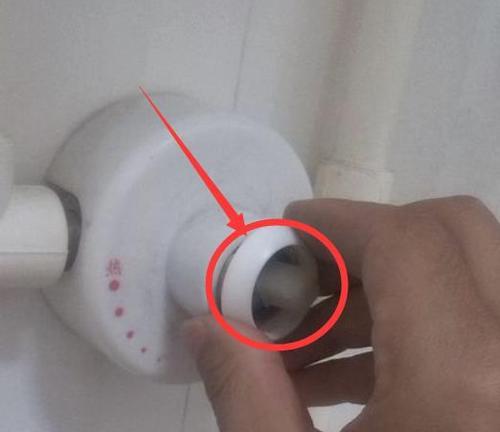 美的热水器防冻气阀的外观是什么样的？如何正确安装？
