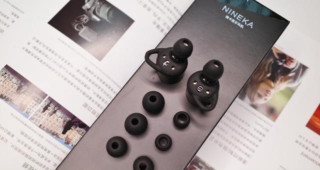 配钢琴使用的蓝牙耳机型号是什么？特点有哪些？