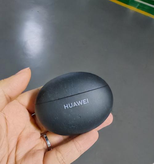 新推出的蓝牙耳机使用方法是什么？