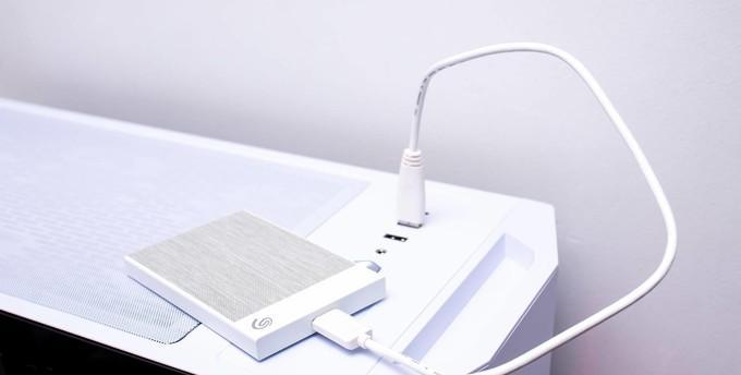 纽扣绳索移动硬盘的使用方法是什么？